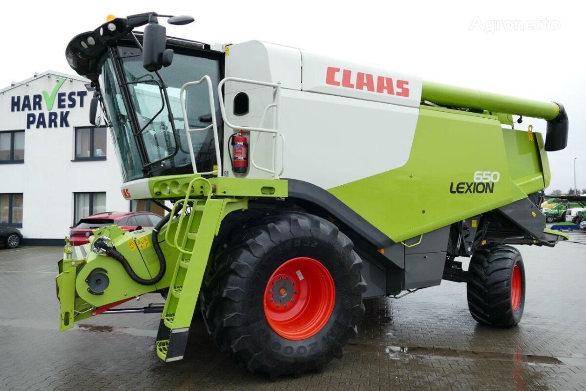 ماكينة حصادة دراسة Claas Lexion 650