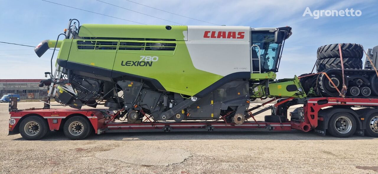 ماكينة حصادة دراسة Claas Lexion 780 TT