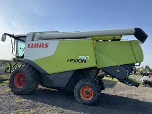 ماكينة حصادة دراسة Claas Lexion750