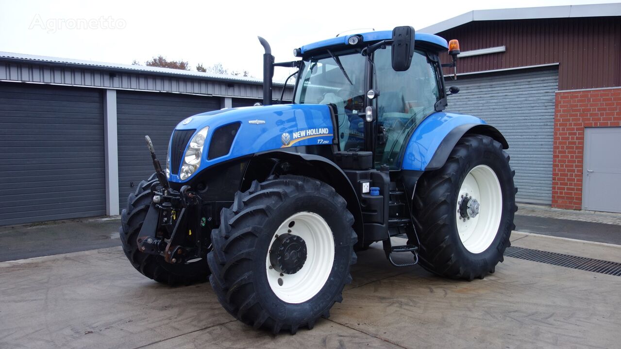 جرار بعجلات New Holland T7.250 Autocommand